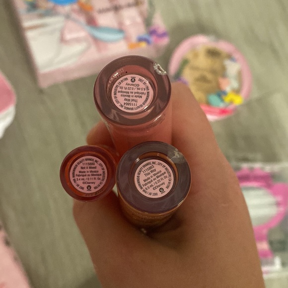 NWT Wet n Wild Alice In Wonderland RARE Large Lot 12 Piece Make Up Cosmetic Set - Picture 4 of 8